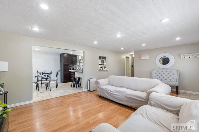 Photo 7 for MLS #2110721 at 145 Tabor Ave