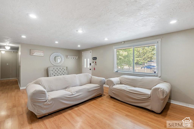 Photo 6 for MLS #2110721 at 145 Tabor Ave