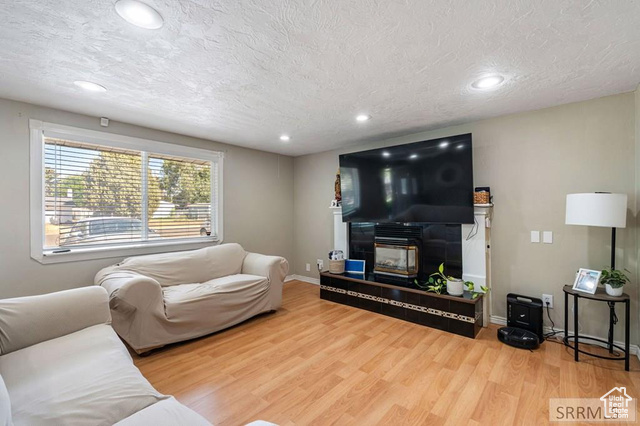Photo 5 for MLS #2110721 at 145 Tabor Ave