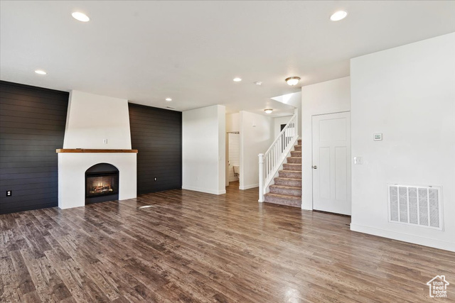 Photo 5 for MLS #2110730 at 3442 S Poplar Ln