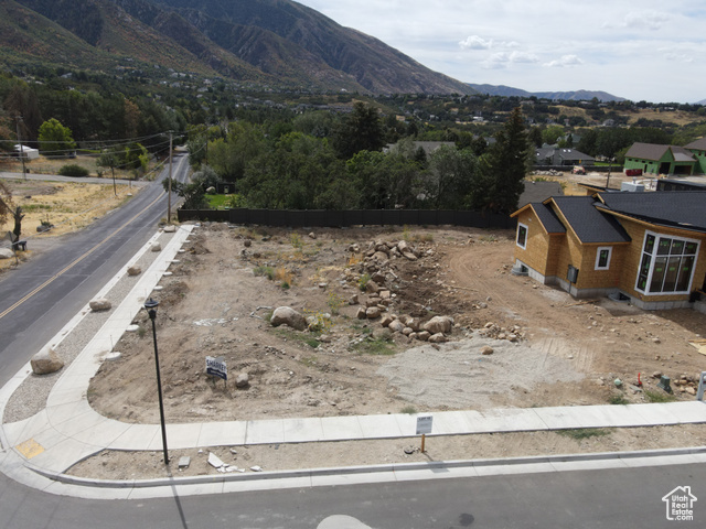 3026 E BONNIE LYNN LN, Sandy UT 84092