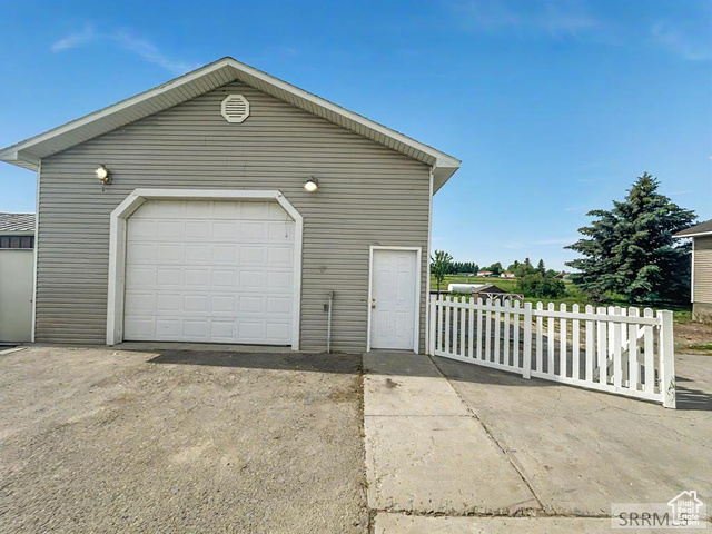 Photo 7 for MLS #2110734 at 4406 E 100 North
