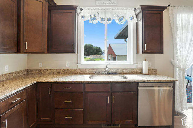 Photo 14 for MLS #2110746 at 2397 W 1160 North