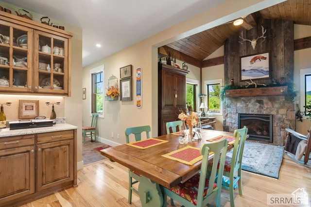 Photo 15 for MLS #2110749 at 6289 N Fox Meadow Dr