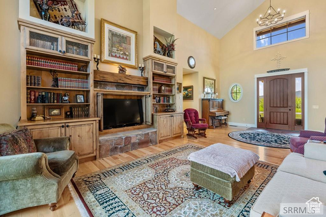 Photo 6 for MLS #2110749 at 6289 N Fox Meadow Dr