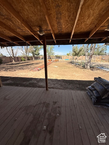 Photo 19 for MLS #2110750 at 723 E Rose Ln