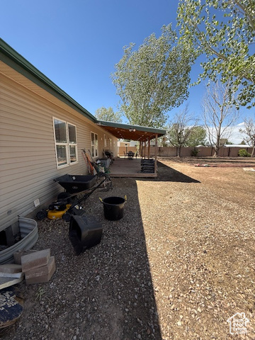 Photo 18 for MLS #2110750 at 723 E Rose Ln