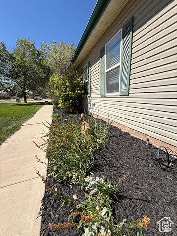Photo 34 for MLS #2110750 at 723 E Rose Ln