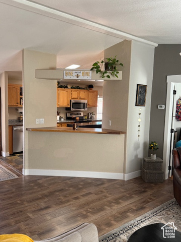 Photo 36 for MLS #2110750 at 723 E Rose Ln