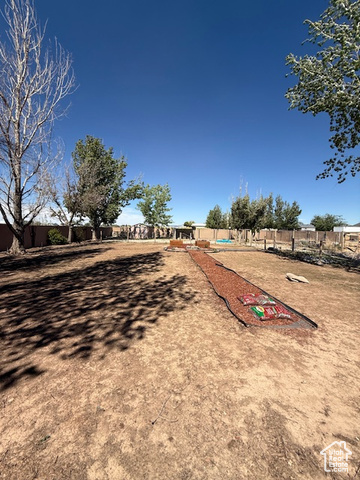 Photo 22 for MLS #2110750 at 723 E Rose Ln