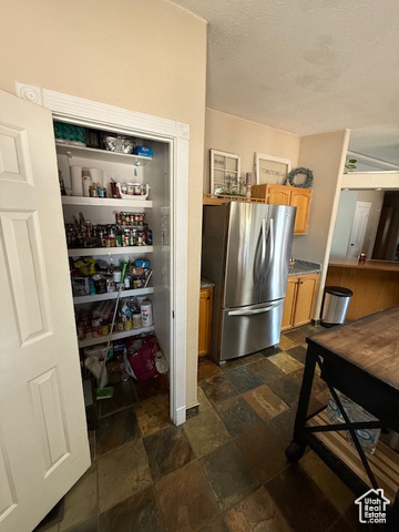 Photo 10 for MLS #2110750 at 723 E Rose Ln