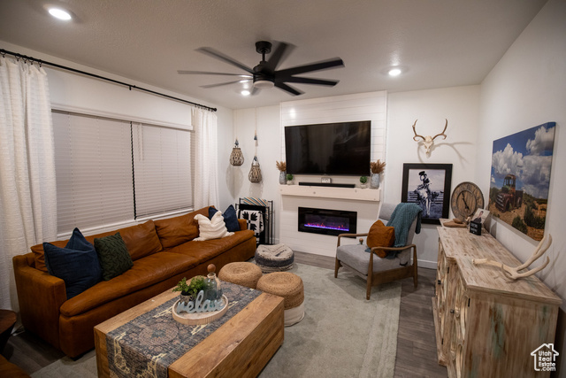 Photo 19 for MLS #2110782 at 1373 S Raintree Ln