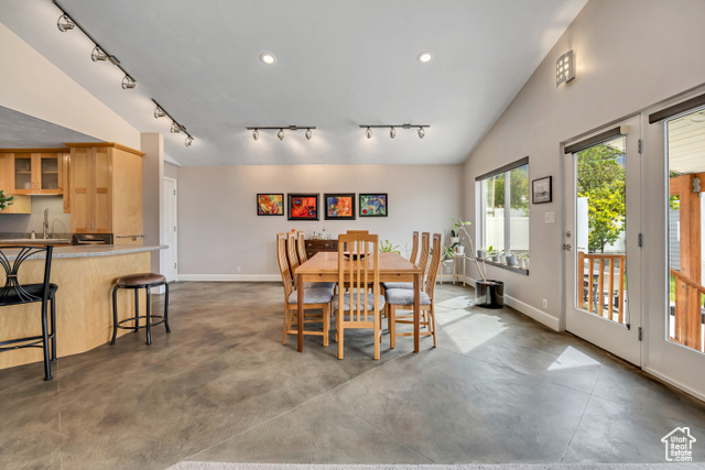 Photo 18 for MLS #2110788 at 2752 E Wardway Dr
