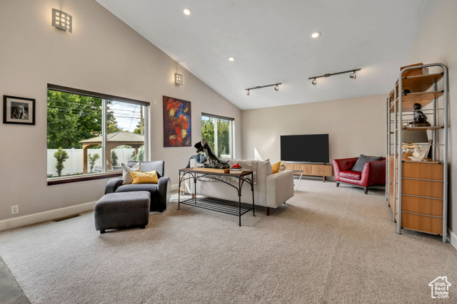 Photo 16 for MLS #2110788 at 2752 E Wardway Dr