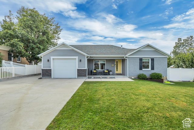 MLS #2110788 - 2752 E Wardway Dr