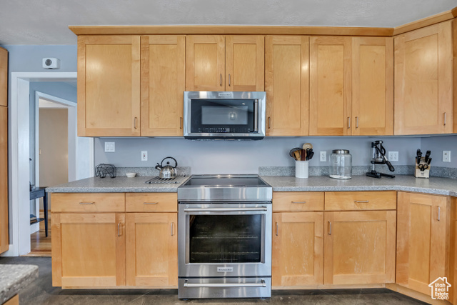 Photo 21 for MLS #2110788 at 2752 E Wardway Dr