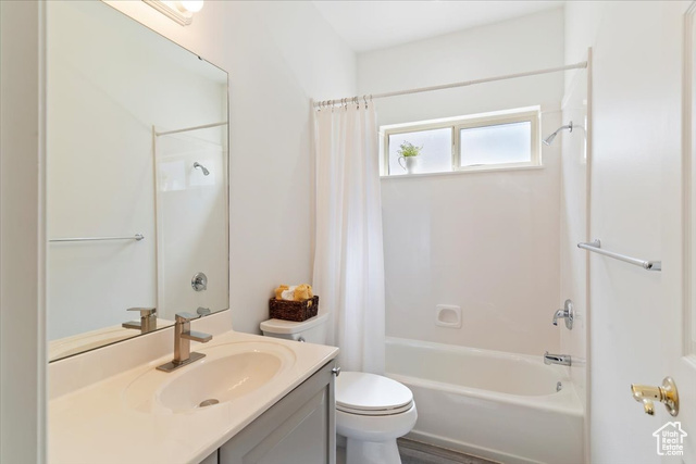 Photo 26 for MLS #2110793 at 212 Roseanne Cir