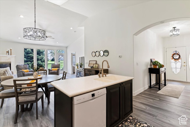 Photo 16 for MLS #2110793 at 212 Roseanne Cir