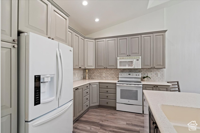 Photo 17 for MLS #2110793 at 212 Roseanne Cir