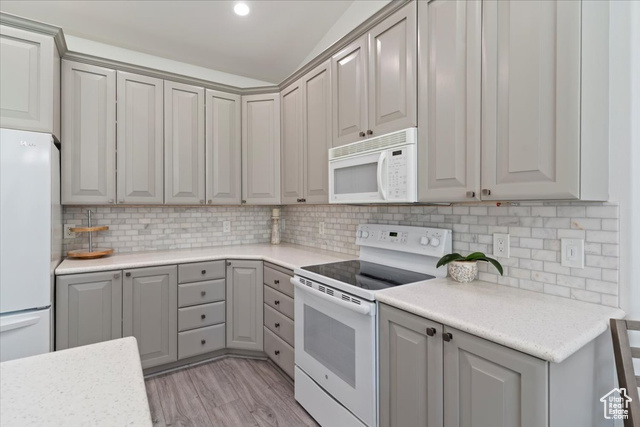 Photo 18 for MLS #2110793 at 212 Roseanne Cir