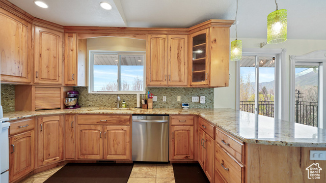 Photo 23 for MLS #2110808 at 2484 Oakridge Dr