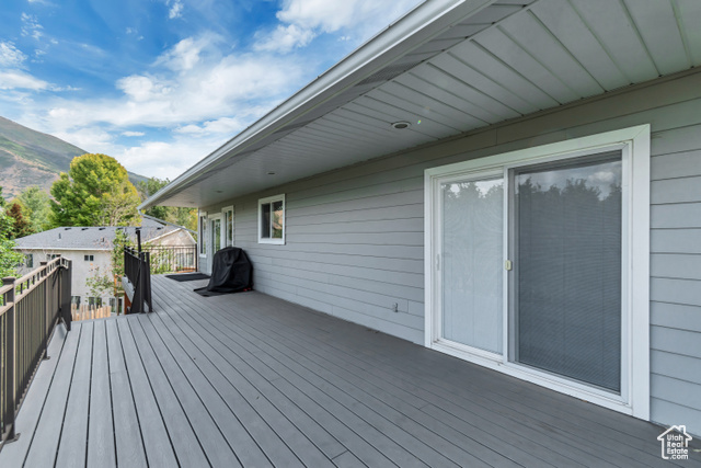 Photo 15 for MLS #2110808 at 2484 Oakridge Dr