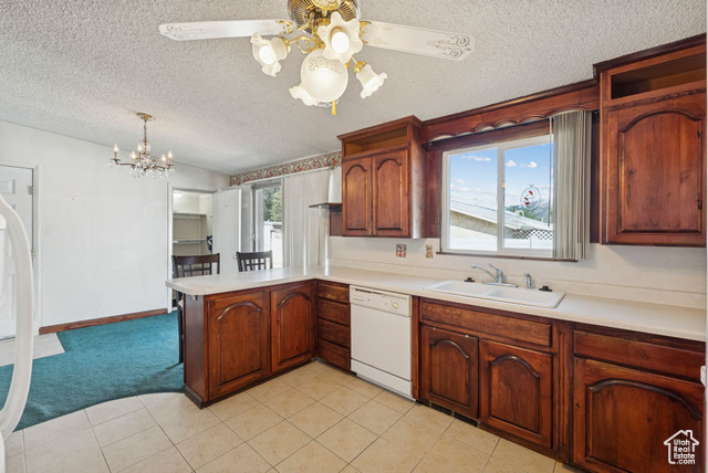 Photo 3 for MLS #2110831 at 5689 S Spacerama Dr