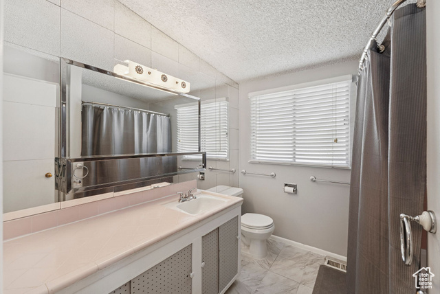 Photo 10 for MLS #2110831 at 5689 S Spacerama Dr