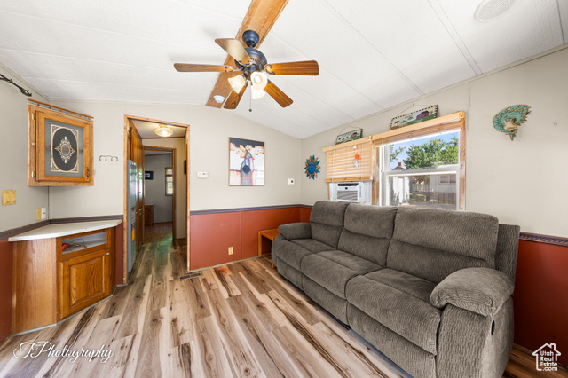 Photo 4 for MLS #2110834 at 4 Scenic Cir #4
