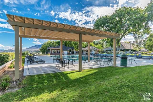 Photo 43 for MLS #2110837 at 812 S Saratoga Dr