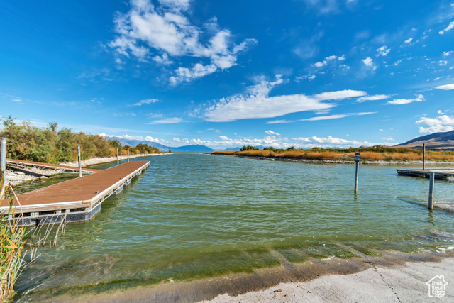 Photo 51 for MLS #2110837 at 812 S Saratoga Dr