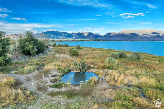 Photo 46 for MLS #2110837 at 812 S Saratoga Dr