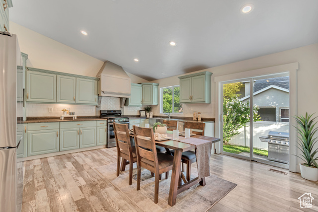 Photo 11 for MLS #2110837 at 812 S Saratoga Dr