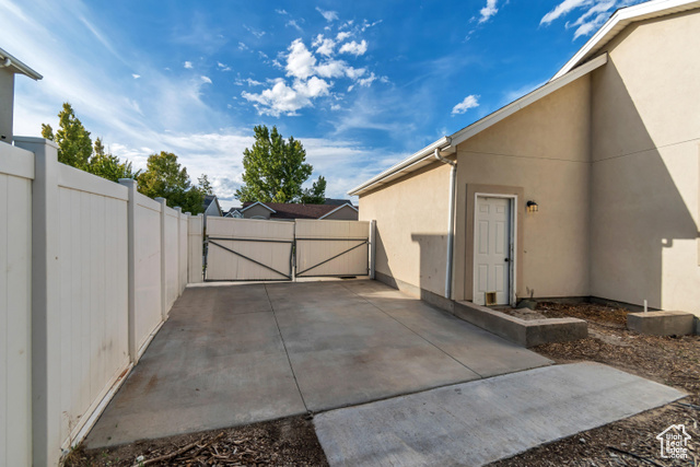 Photo 34 for MLS #2110837 at 812 S Saratoga Dr