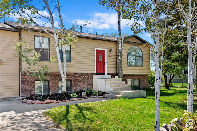 Photo 4 for MLS #2110841 at 4719 W 650 North