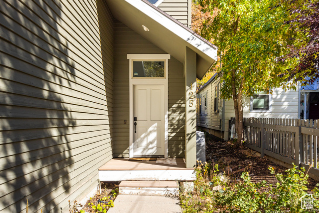 Photo 25 for MLS #2110859 at 125 Daly Ave