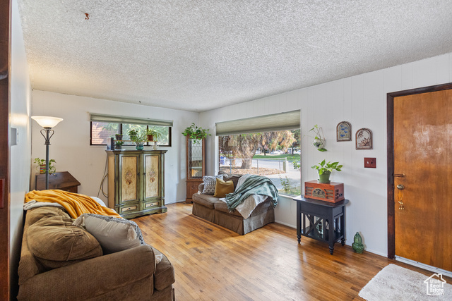 Photo 4 for MLS #2110862 at 1047 E 7800 South
