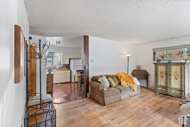 Photo 7 for MLS #2110862 at 1047 E 7800 South