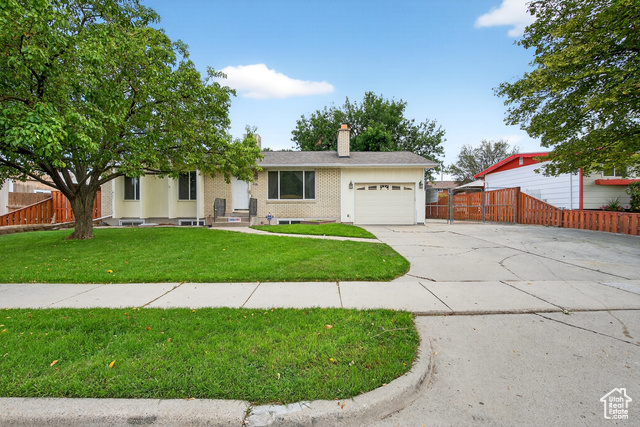 Photo 4 for MLS #2110873 at 2001 W 5540 South