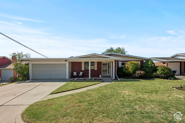 MLS #2110892 - 3976 Pine Tree Dr