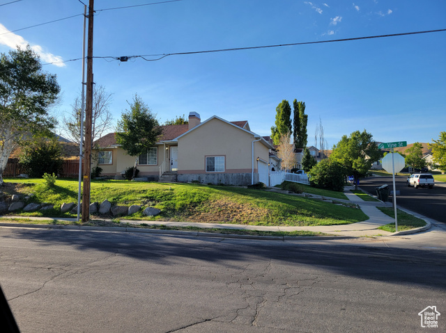 Photo 4 for MLS #2110909 at 828 E Vine St