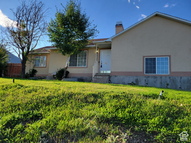 Photo 2 for MLS #2110909 at 828 E Vine St