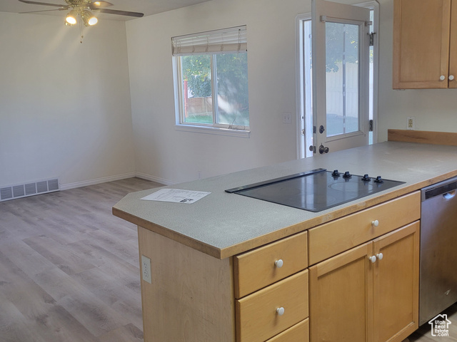 Photo 9 for MLS #2110909 at 828 E Vine St