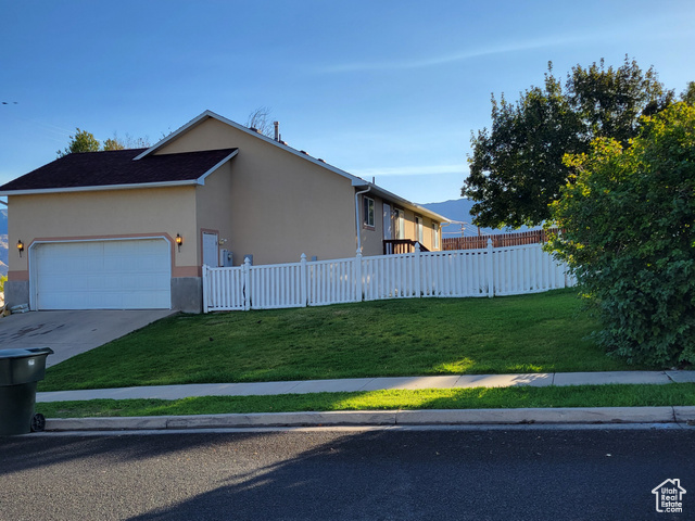 Photo 6 for MLS #2110909 at 828 E Vine St