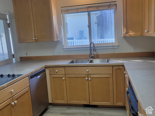 Photo 11 for MLS #2110909 at 828 E Vine St
