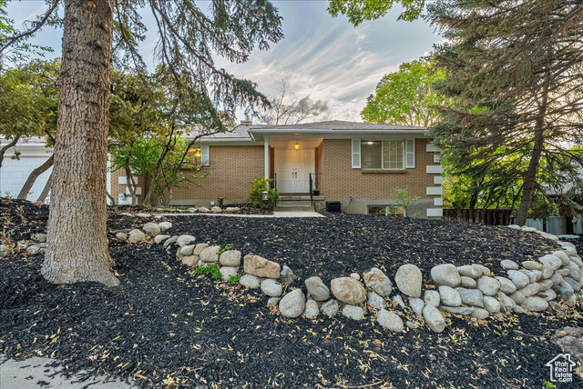 8796 S HIDDEN OAK DR, Cottonwood Heights UT 84121