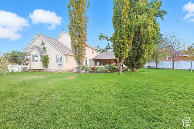 Photo 10 for MLS #2110930 at 3256 W Star Fire Rd
