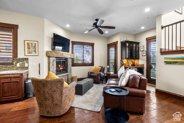 Photo 8 for MLS #2110945 at 4189 Willow Draw Dr #201