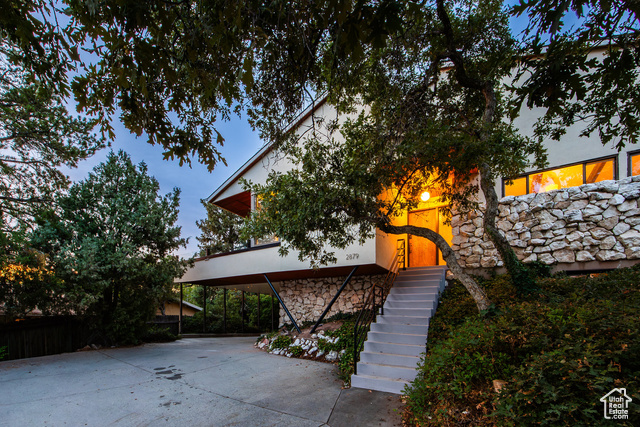 2879 E GLEN OAKS DR, Salt Lake City UT 84109