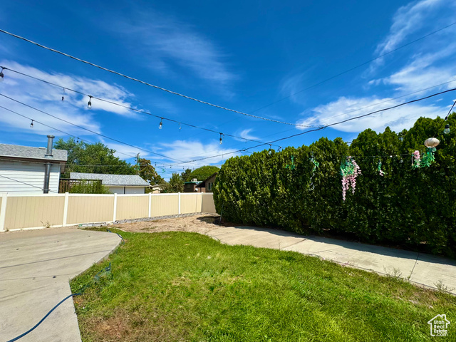 Photo 19 for MLS #2110960 at 2993 S Maple Way